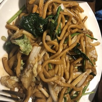 Dinesty Dumpling House - Shanghai noodles with vegetables - Chinese Near Me - Vancouver, British Columbia