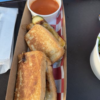 Woody's Lunch Box - BBQ Brisket Melt - Sandwiches Near Me - Lake Buena Vista, Florida Woody's Lunch Box - BBQ Brisket Melt - Sandwiches Near Me - Lake Buena Vista, Florida
