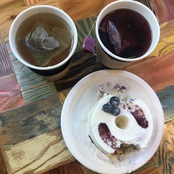 the BAKERY - Green tea: blackberry raspberry tea - Patisserie/Cake Shop Near Me - Buena Park, California