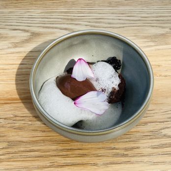 De Kas - Modern European Near Me - Amsterdam, New Hampshire