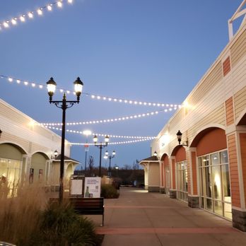 Tanger Outlets Pittsburgh - 69 Photos 80 Reviews - Outlet Stores - 2200 Tanger Blvd Washington Pa - Phone Number - Yelp