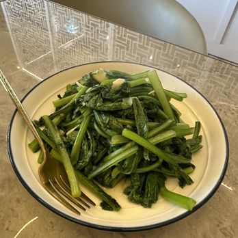 Supreme Dumplings - Stir Fried Seasonal Greens with Garlic - Shanghainese Near Me - Bellevue, Washington Supreme Dumplings - Stir Fried Seasonal Greens with Garlic - Shanghainese Near Me - Bellevue, Washington