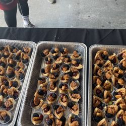 Willie B’s Bar and Grill - Chicken and Waffle buffet