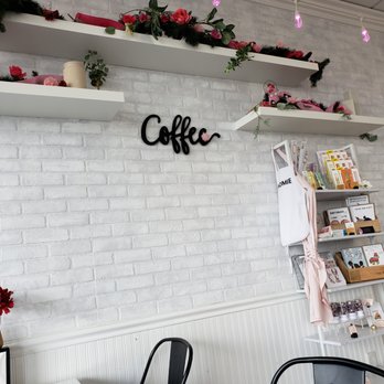 Dangling Carrot Confections - Bakeries Near Me - Santa Clarita, California