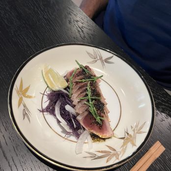 Little Plum - Ahi tataki - Asian Fusion Near Me - Honolulu, Hawaii