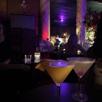 Martuni's - Creamsicle and Cherry Blossom martini - Lounges Near Me - San Francisco, California