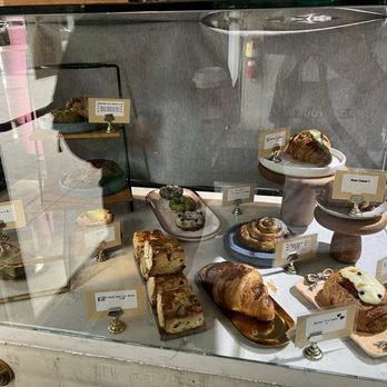 Momo Cafe - Desserts Near Me - Atlanta, Georgia
