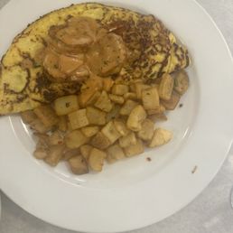 Seafood Omelette and potatoes Seafood Omelette and potatoes