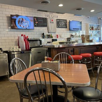 HangOverEasy - Dining room - Breakfast & Brunch Near Me - Columbus, Ohio HangOverEasy - Dining room - Breakfast & Brunch Near Me - Columbus, Ohio