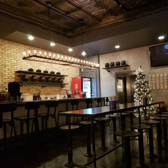 En Hakkore 2.0 - Quiet and rainy day - Asian Fusion Near Me - Chicago, Illinois