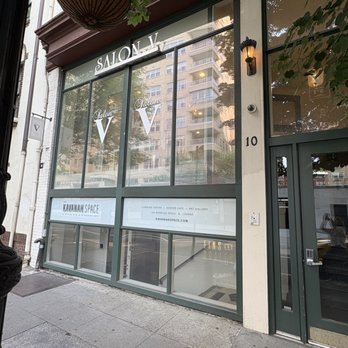 Salon V - Outside of Salon - Hair Salons Near Me - New York, New York Salon V - Outside of Salon - Hair Salons Near Me - New York, New York