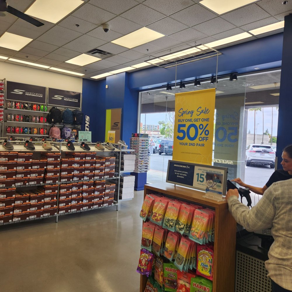SKECHERS WAREHOUSE OUTLET 46 Photos & 46 Reviews 1304 S Harbor Blvd