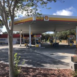 Shell Station - We sell the BEST gas for your vehicle. Stop by and see our large selection of Beer, Snacks, Hot and ready food and snacks!