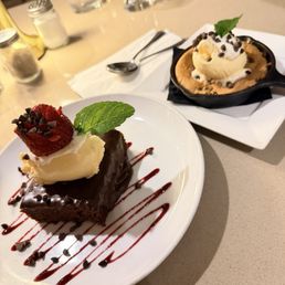 Brownie with ice cream, Coookie Skillet