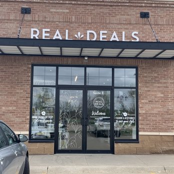 Real Deals - Cedar Falls - Women's Clothing Near Me - Cedar Falls, Iowa Real Deals - Cedar Falls - Women's Clothing Near Me - Cedar Falls, Iowa