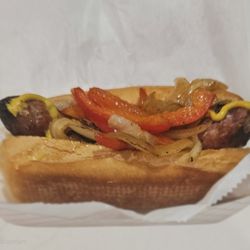 Mo's Meats & More
