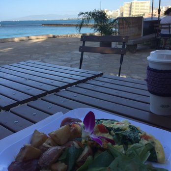 Photo of Barefoot Beach Cafe - Honolulu, HI, United States. Perfect morning view.