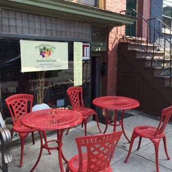 Healthy On Lark - Great outdoor eating space for those perfect days! - Juice Bars & Smoothies Near Me - Albany, New York