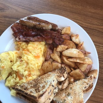 Denny's Restaurant Airdrie - Breakfast American Slam - American Near Me - Airdrie, Alberta