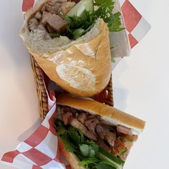 Le’s Banh Mi - Roasted pork Banh mi - Cafes Near Me - Honolulu, Hawaii