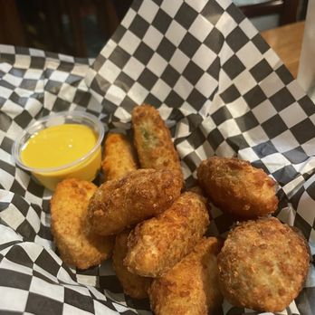 Black Shamrock Tavern - Jalapeño Poppers - Irish Pub Near Me - Honolulu, Hawaii