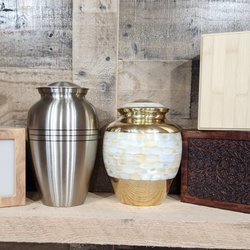 Thor’s Pet Cremation & Keepsake - More of our beautiful urn choices.