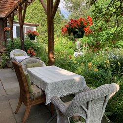 Perennial Pleasures Nursery & Tea Garden - Tea on the patio