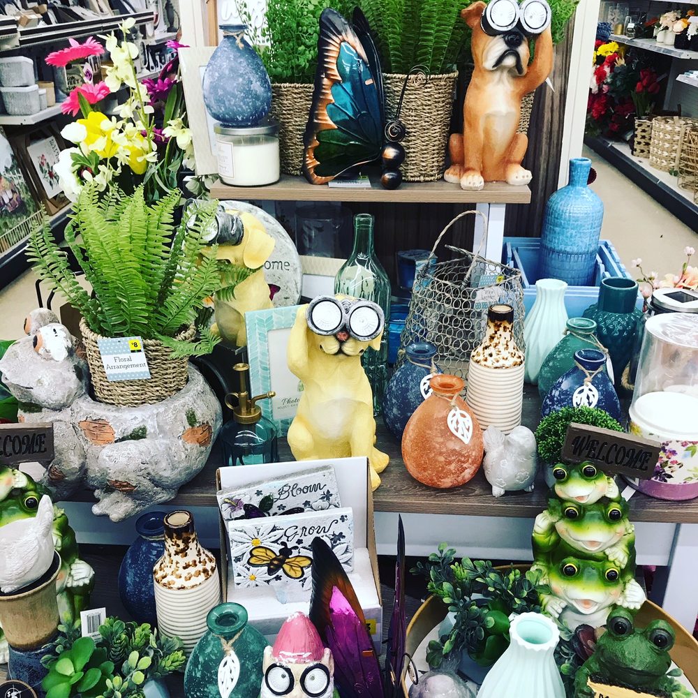 Dollar General - Adorable garden decor finds. - Discount Store Near Me - Newton, New Jersey Dollar General - Adorable garden decor finds. - Discount Store Near Me - Newton, New Jersey