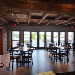 B2 Bistro + Bar
