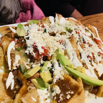 La Mesa Modern Mexican - Nachos - Mexican Near Me - St. Charles, Illinois La Mesa Modern Mexican - Nachos - Mexican Near Me - St. Charles, Illinois