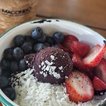 Macondo Coffee Roasters - Acai bowl - Coffee & Tea Near Me - Doral, Florida Macondo Coffee Roasters - Acai bowl - Coffee & Tea Near Me - Doral, Florida