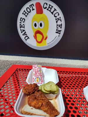 Dave's Hot Chicken by null