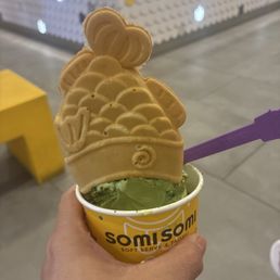 Matcha Ahboong upside down with matcha custard. Matcha Ahboong upside down with matcha custard.