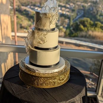 Beverly's Bakery - Wedding cake - Bakeries Near Me - Fullerton, California
