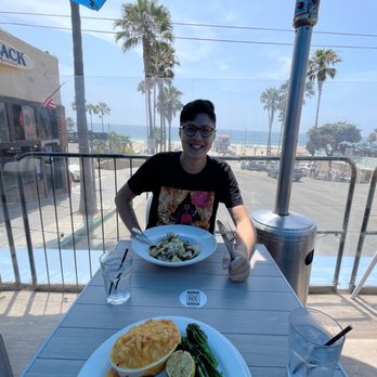 Rock'N Fish - Beautiful ocean view - Seafood Near Me - Manhattan Beach, California