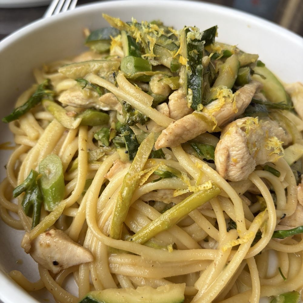 One40 Rooftop - Linguine + add chicken (pre-fixe lunch + $10) - lemon, asparagus, zucchini - Breakfast & Brunch Near Me - New York, New York