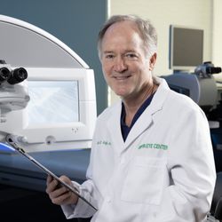 Griffin Eye Center - The National Consumer Advisory Board named Dr. Griffin one of America's Best Physicians 2021-2024.