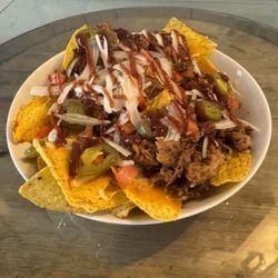Mad Paddle Brewstillery - Loaded Nachos with chicken or beef