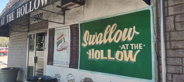 Swallow At the Hollow by null