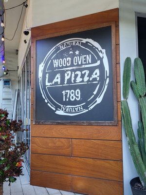 La Pizza 1789 by null