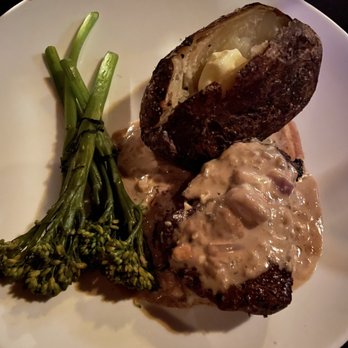 Vernon's Speakeasy - Filet mignonette with Gorgonzola sauce was delicious. - Steakhouses Near Me - Los Ranchos, New Mexico Vernon's Speakeasy - Filet mignonette with Gorgonzola sauce was delicious. - Steakhouses Near Me - Los Ranchos, New Mexico
