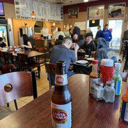 Taqueria Jalos - Indoor seating