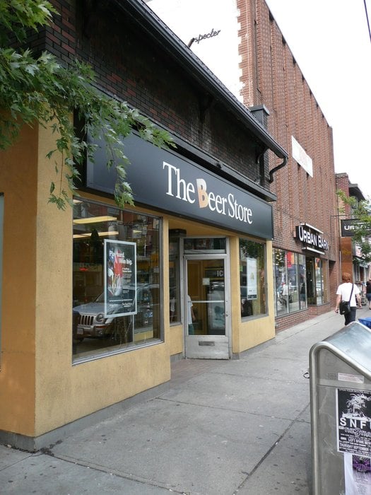 THE BEER STORE QUEEN AND BATHURST Updated September 2024 614