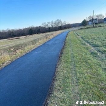 Rocky's Paving - Long asphalt driveway - General Contractors Near Me - Newark, Delaware Rocky's Paving - Long asphalt driveway - General Contractors Near Me - Newark, Delaware