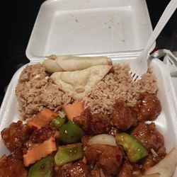 Magic Wok - General GAO chicken dinner