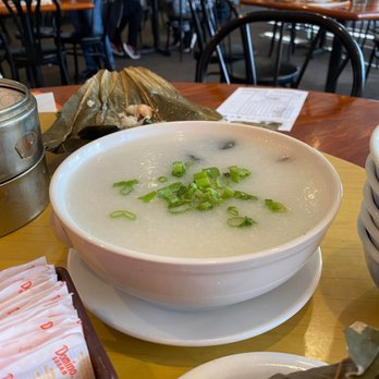 Full Kee Restaurant - Minced pork and century old egg congee - pork tasted weird and the congee is very starchy tasting - Chinese Near Me - Richmond, Virginia Full Kee Restaurant - Minced pork and century old egg congee - pork tasted weird and the congee is very starchy tasting - Chinese Near Me - Richmond, Virginia
