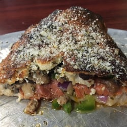 Jaxon's Downtown - Phenomenal calzone. Small is plenty for two!