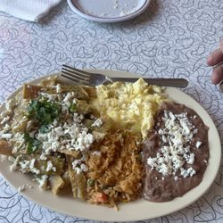 Tortilleria El Molinito - Chilaquiles verdes