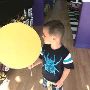 Sharkey´s Cuts for Kids - Hair Stylists Near Me - Wesley Chapel, Florida Sharkey´s Cuts for Kids - Hair Stylists Near Me - Wesley Chapel, Florida