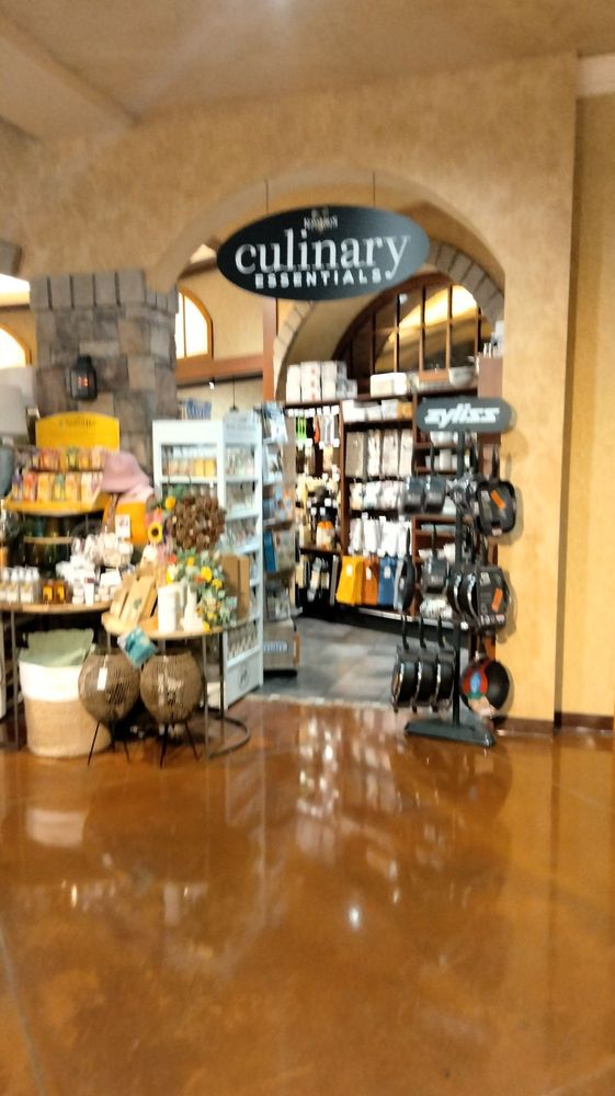 KOWALSKI’S EAGAN MARKET & WINE SHOP CLOSED Updated September 2024